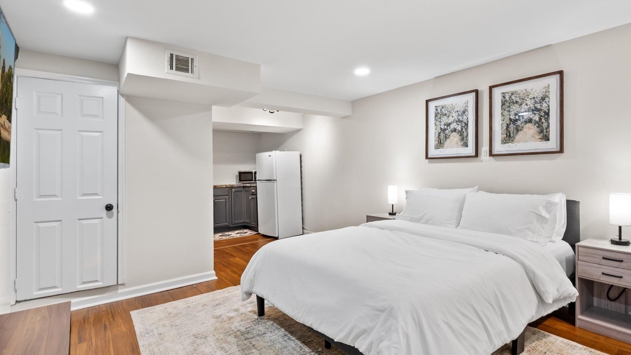 Photo of Bedroom in Addison Heights